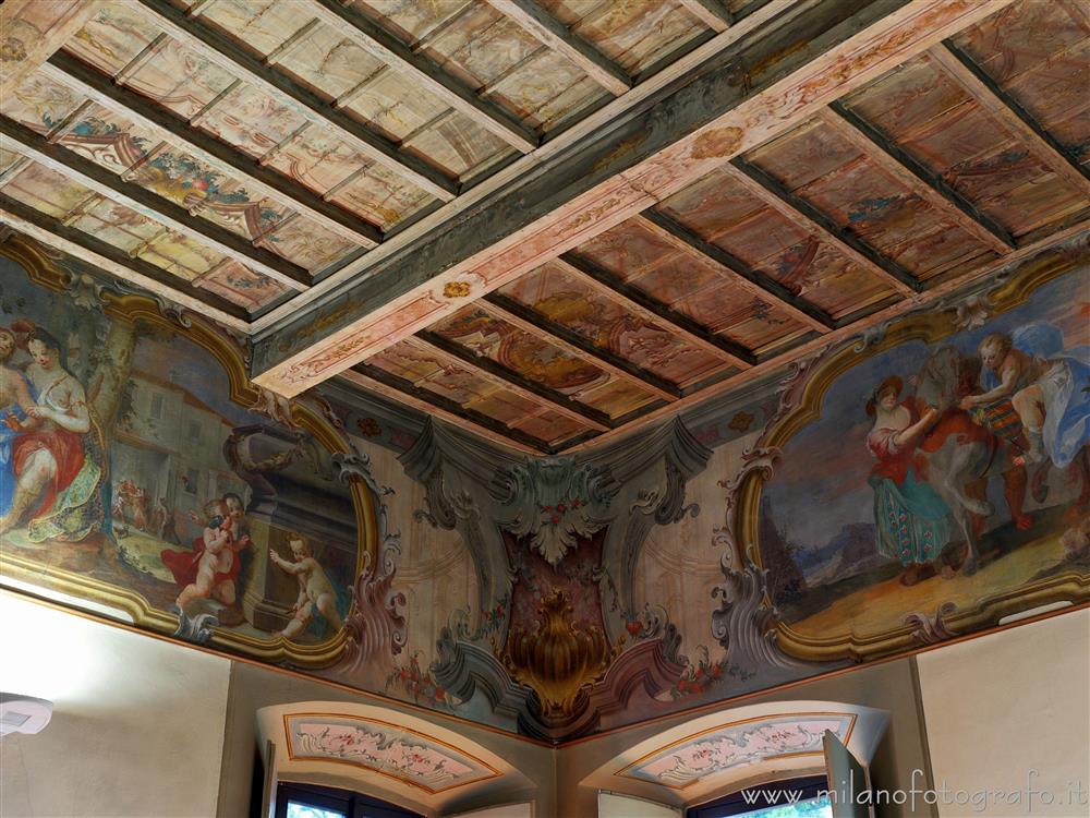 Vimercate (Monza e Brianza) - Affreschi nella sala di Angelica e Medoro in Palazzo Trotti